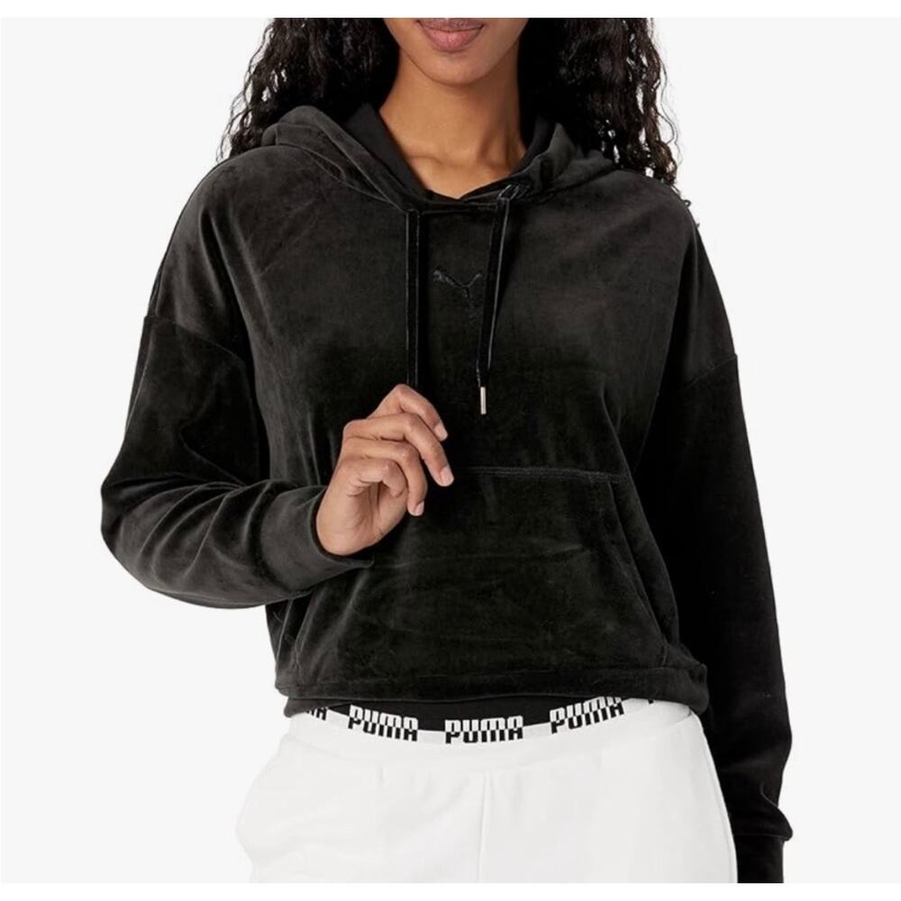 Women’s Puma Hooded Sweatshirt Size Medium
